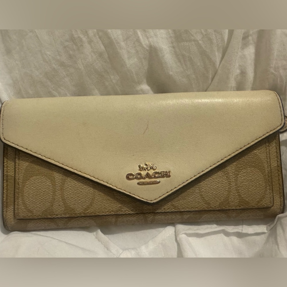 Coach Women's Beige and Brown Wallet